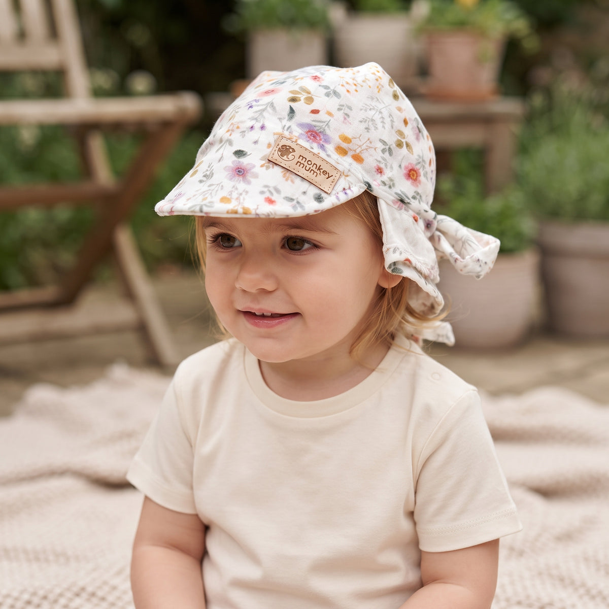 Monkey Mum® muslin scarf with visor - Blooming Meadow