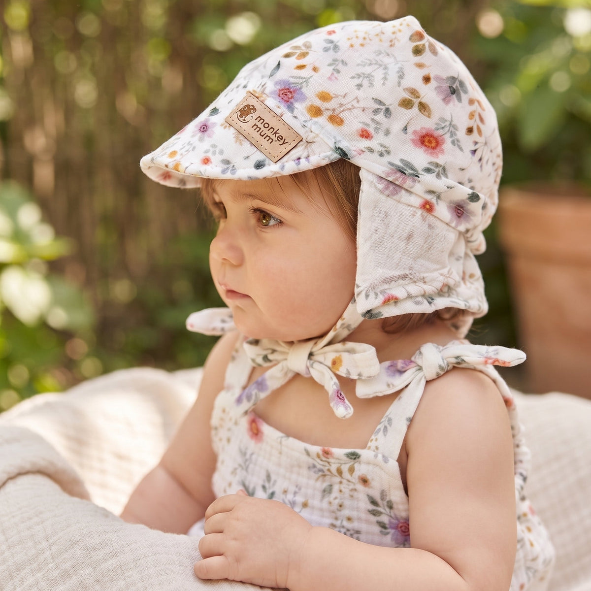 Monkey Mum® muslin scarf with visor - Blooming Meadow
