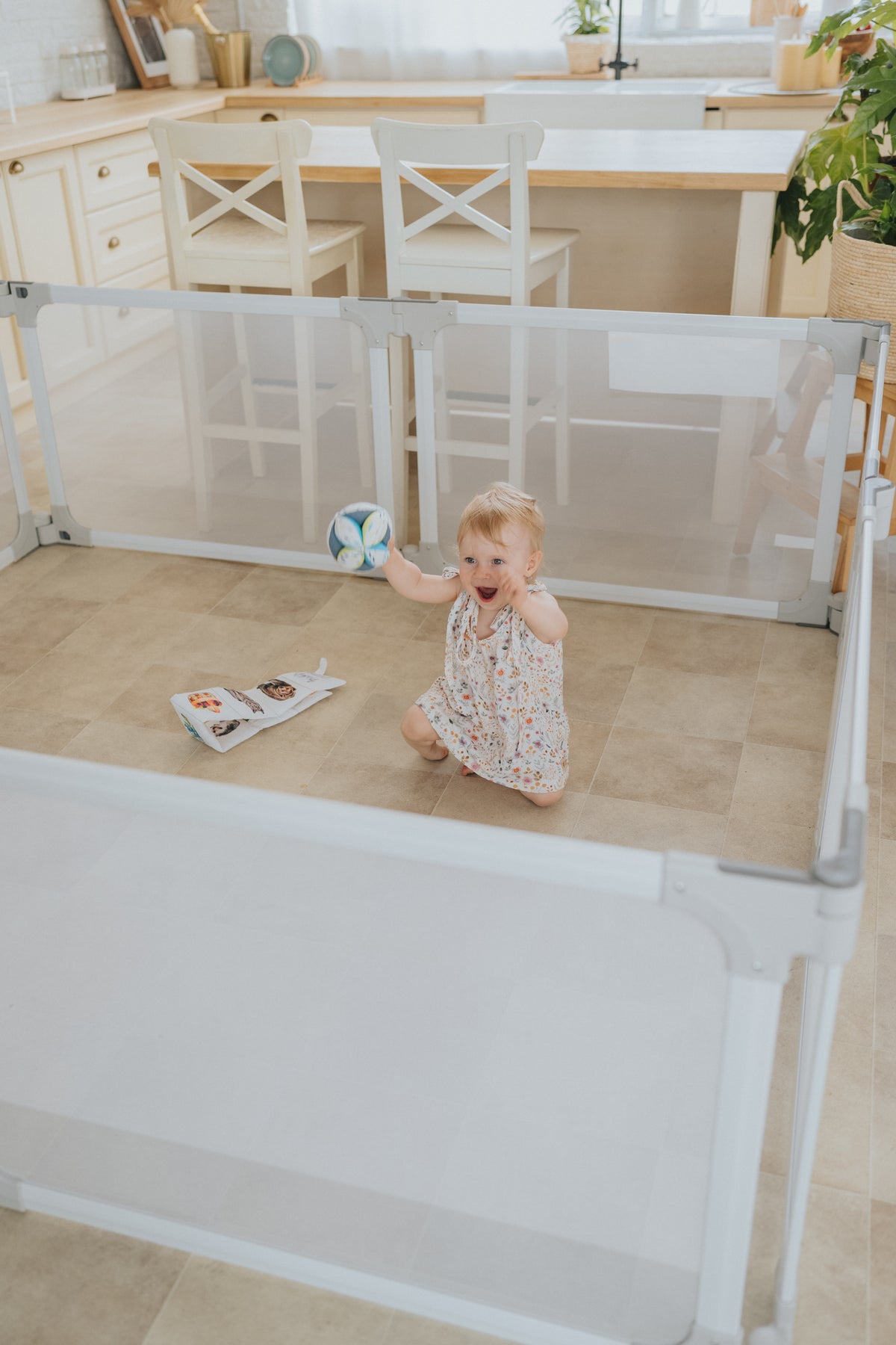 Monkey Mum® biztonsági járóka - kibontva