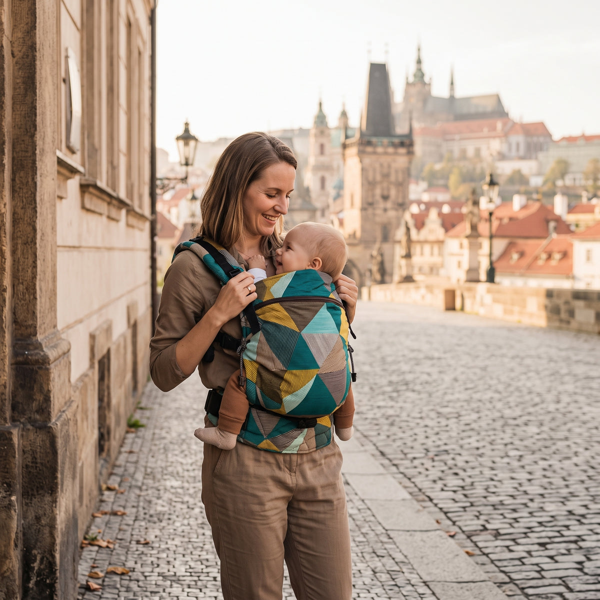 Monkey Mum® Ergonomisk växande bärsele Carrie - Charmig geometri