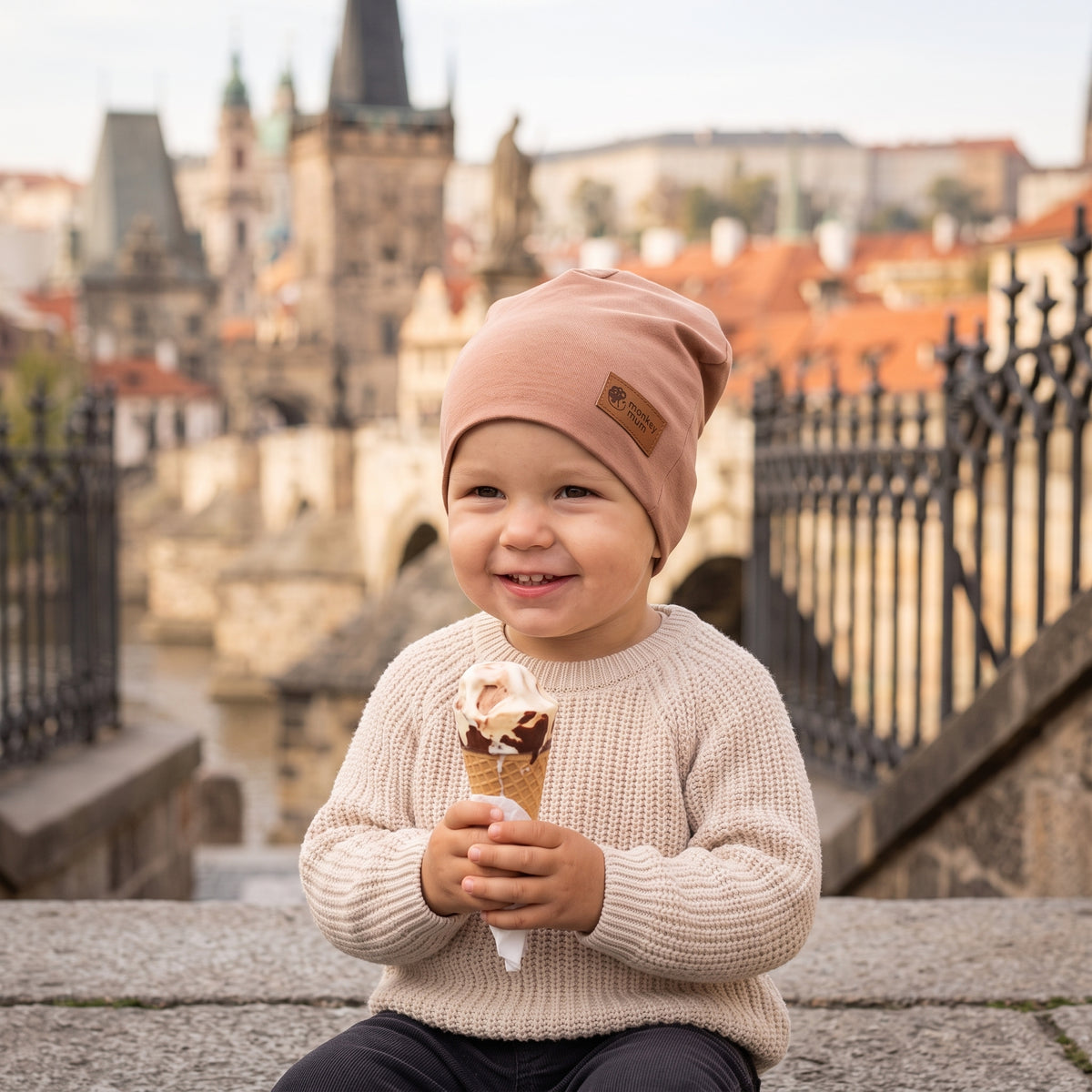 Kapa Monkey Mum® - Svijetlosmeđa