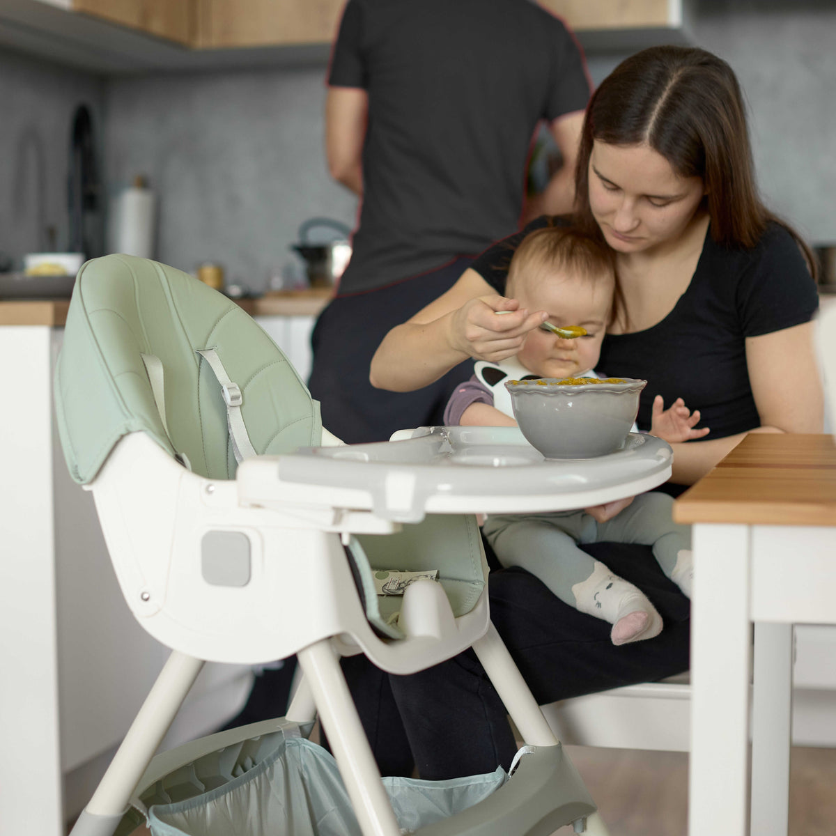 2-in-1 Comfort Children's High Chair - Beige